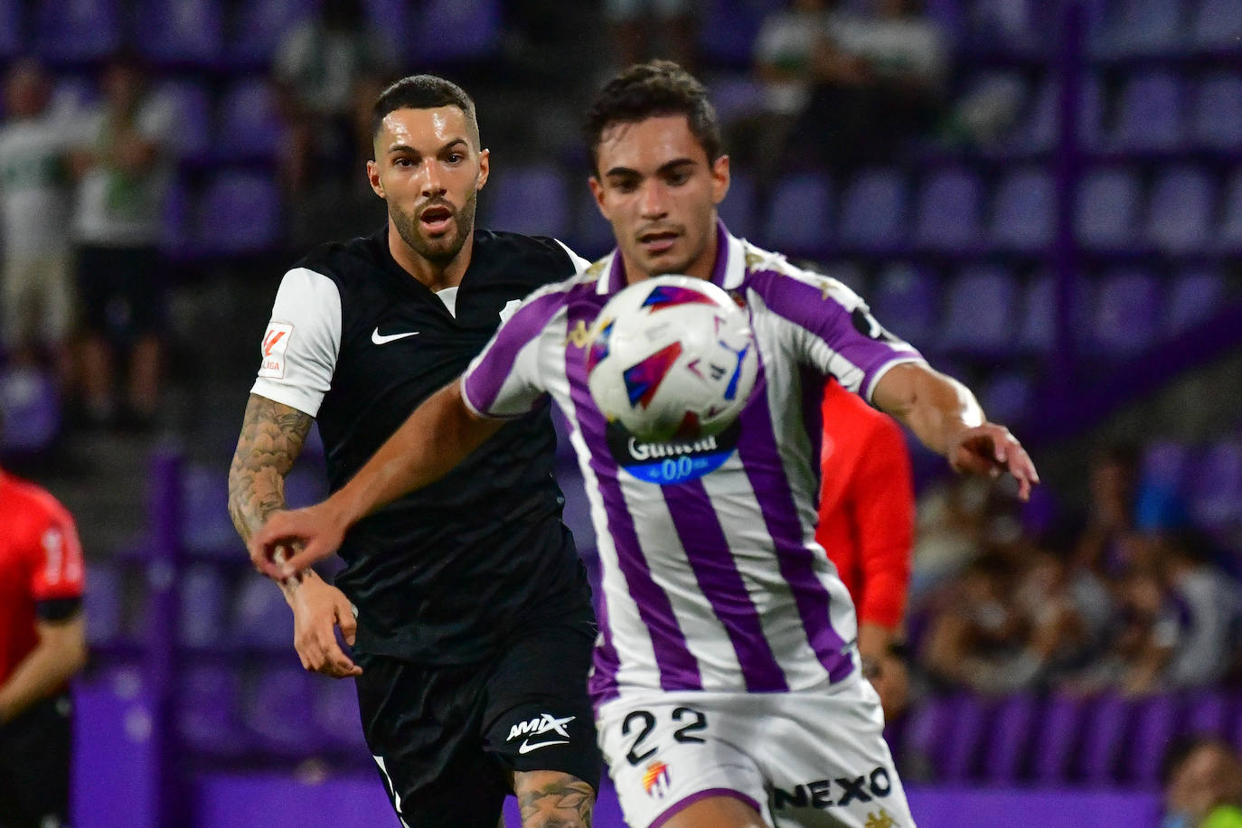 El partido entre el Real Valladolid y el Elche, en imágenes