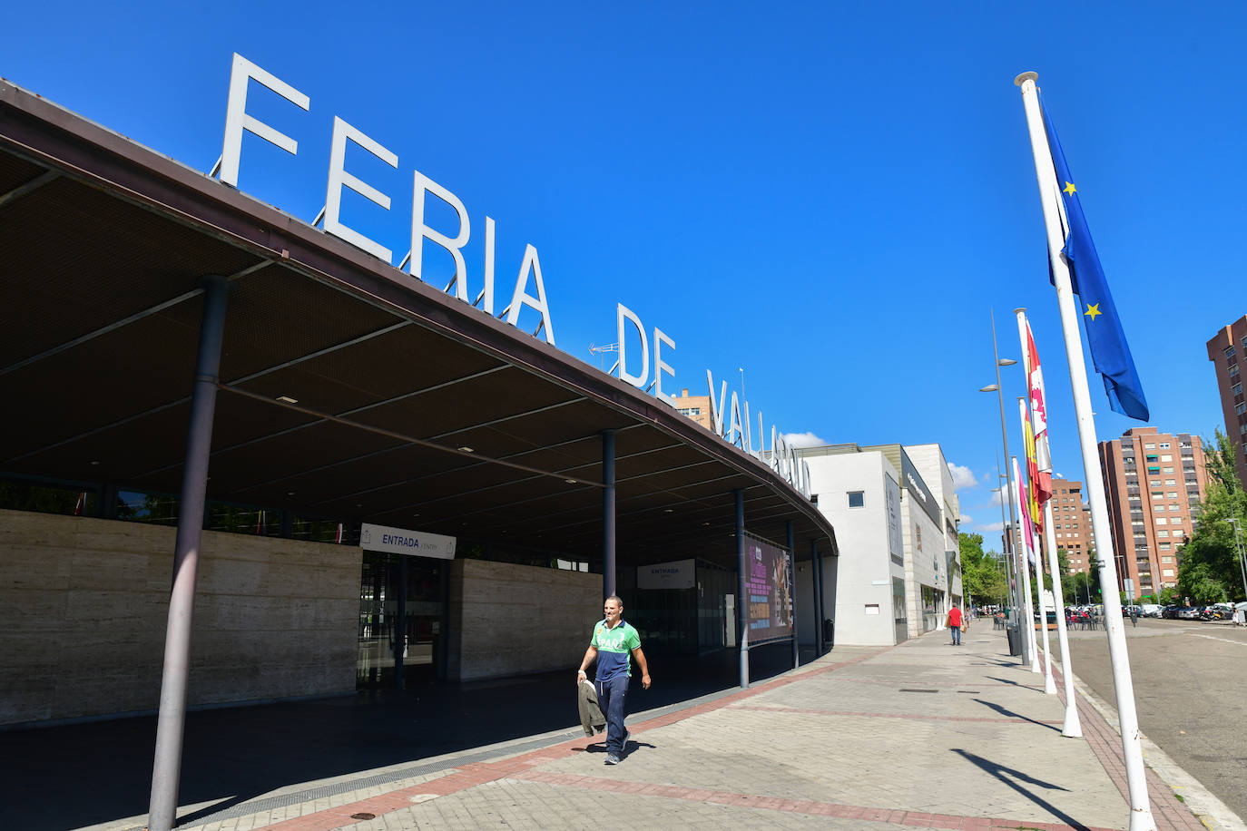 Una de las arterias principales en Huerta del Rey