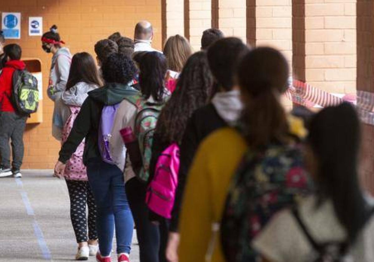 Más de 121.000 estudiantes de ESO, FP básico y Bachillerato comienzan las clases