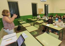 Clase de primer curso de Bachillerato, este miércoles en el instituto Jorge Manrique.