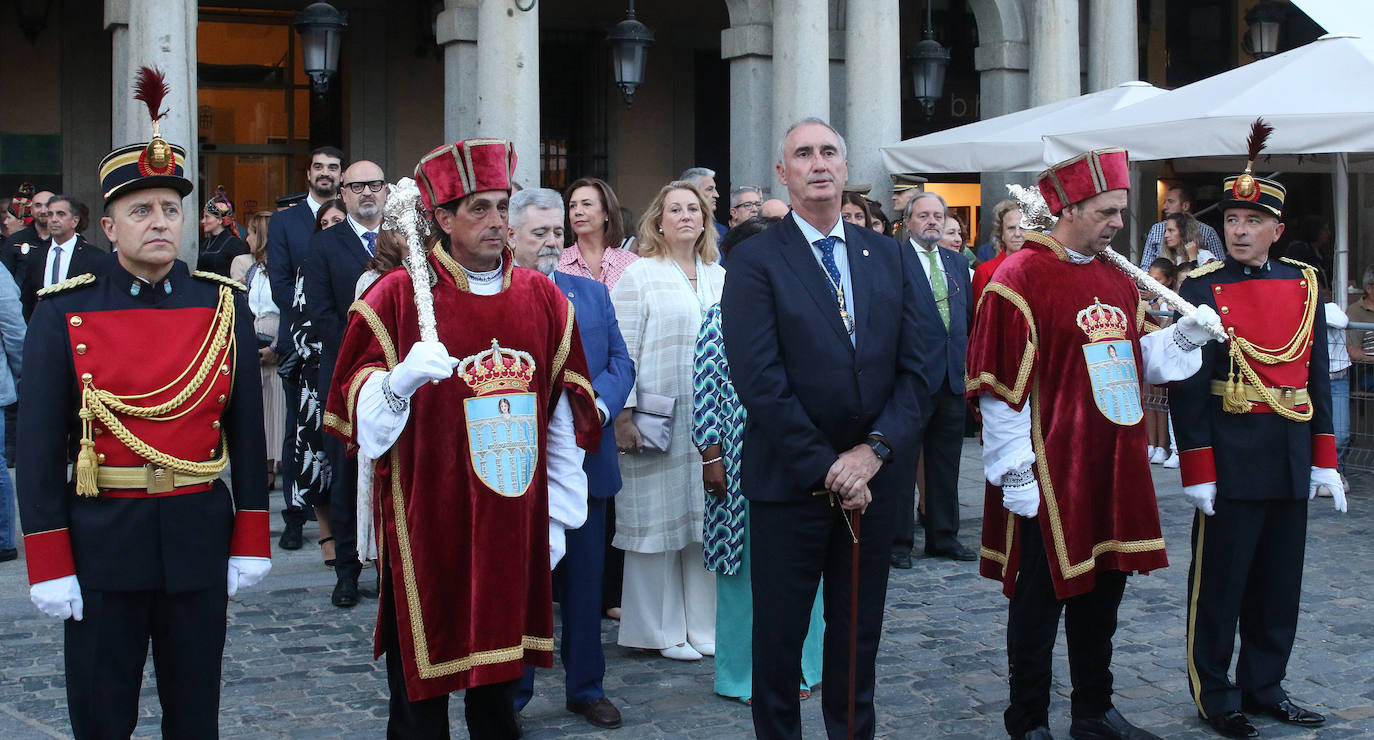 Subida de la Virgen de la Fuencisla en la Catedral