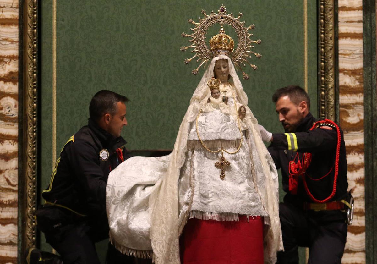 Subida de la Virgen de la Fuencisla en la Catedral