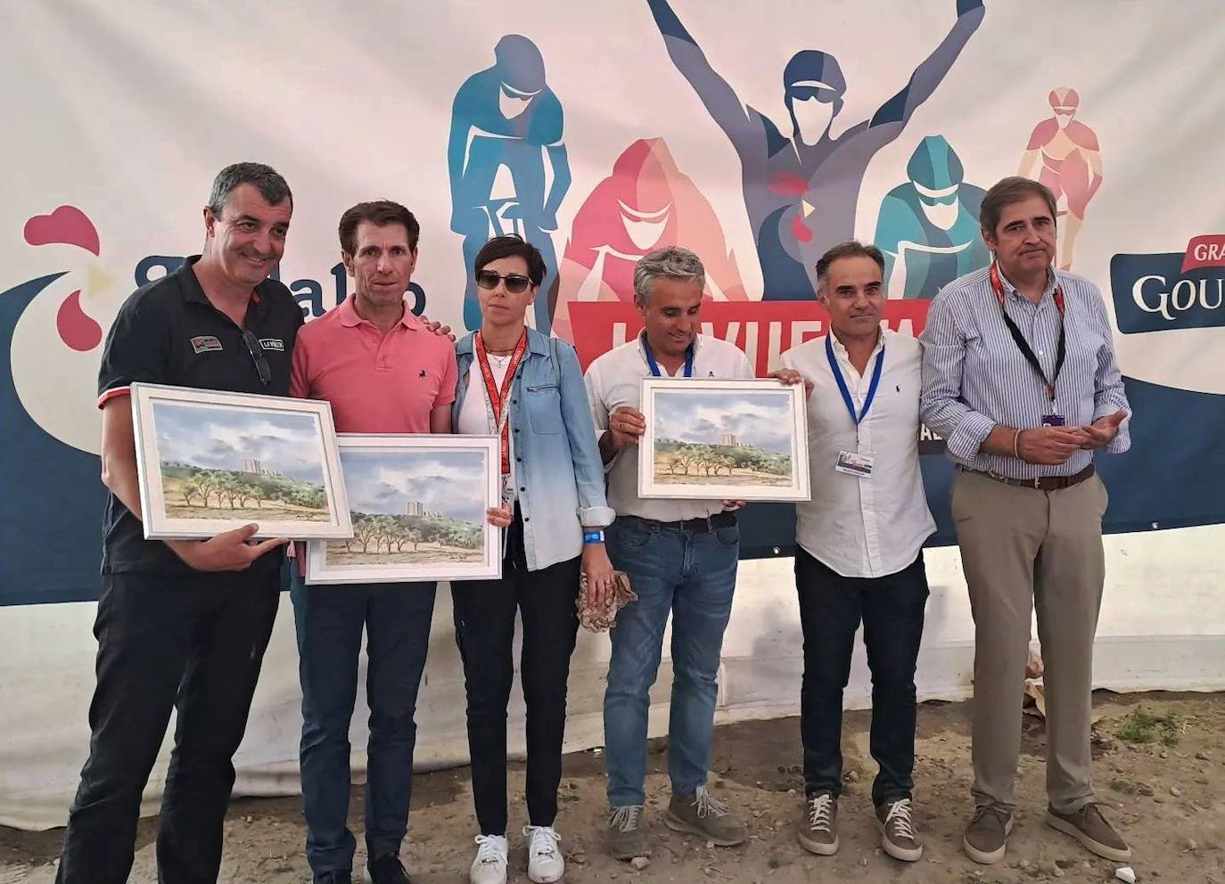 El paso de La Vuelta por Íscar, en imágenes