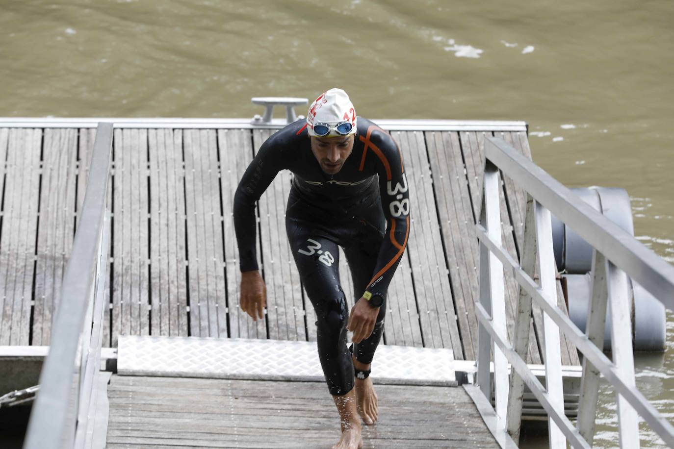El Triatlón Bodegas de Valbuena de Duero, en imágenes