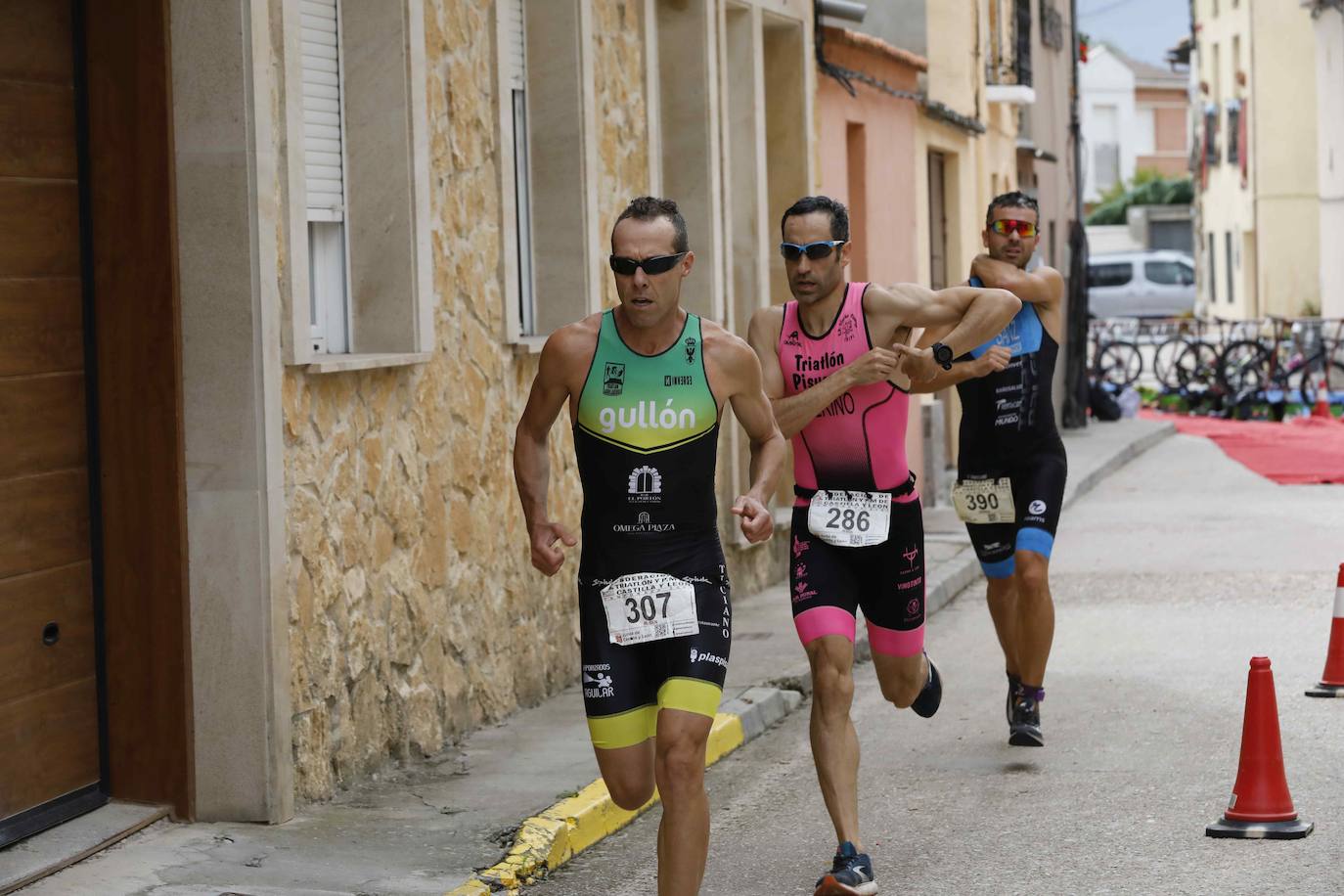 El Triatlón Bodegas de Valbuena de Duero, en imágenes