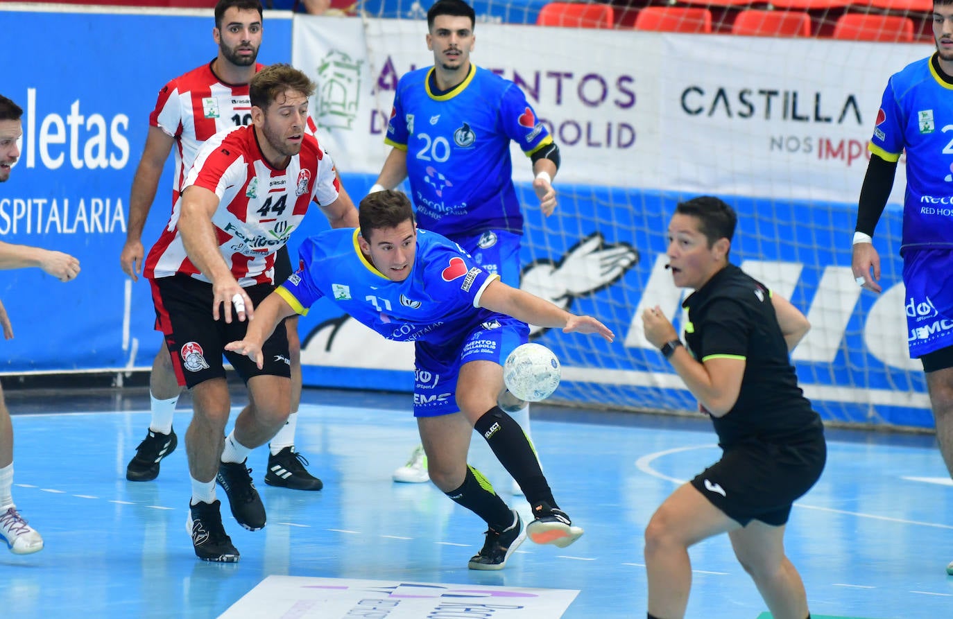 La victoria del Recoletas ante el Puerto Sagunto, en imágenes