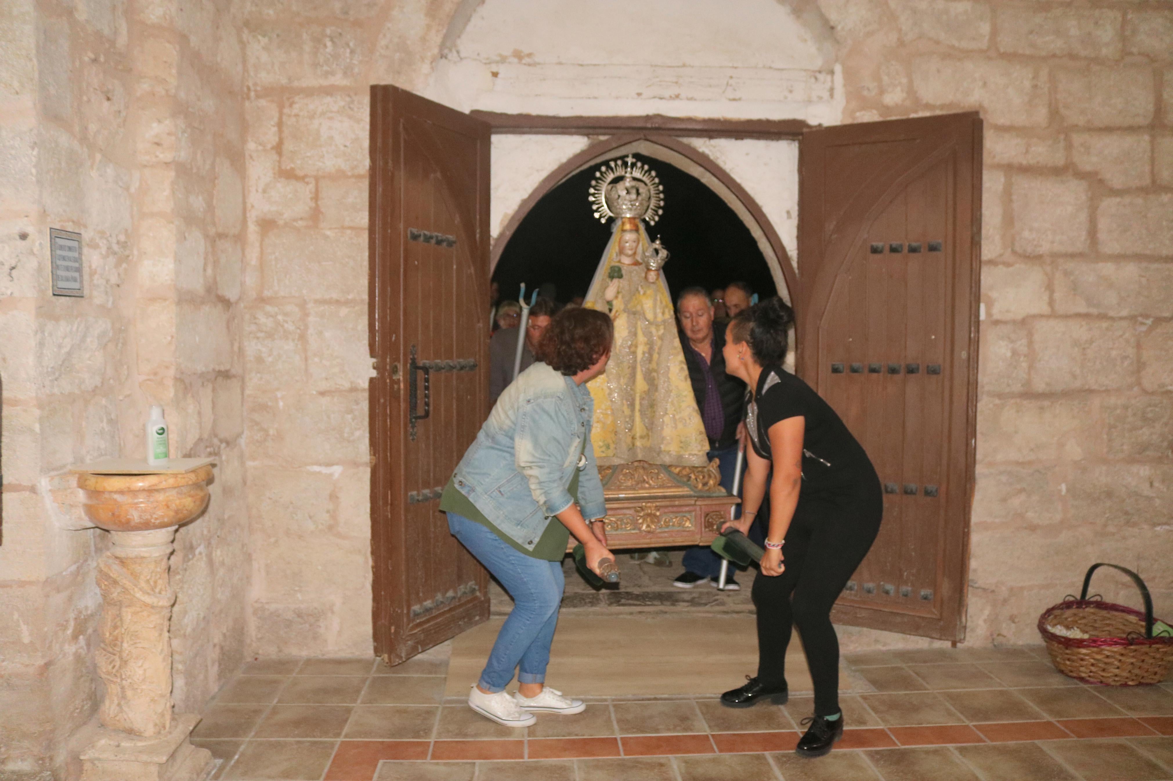 Devoción al resplandor de las hogueras en Palenzuela