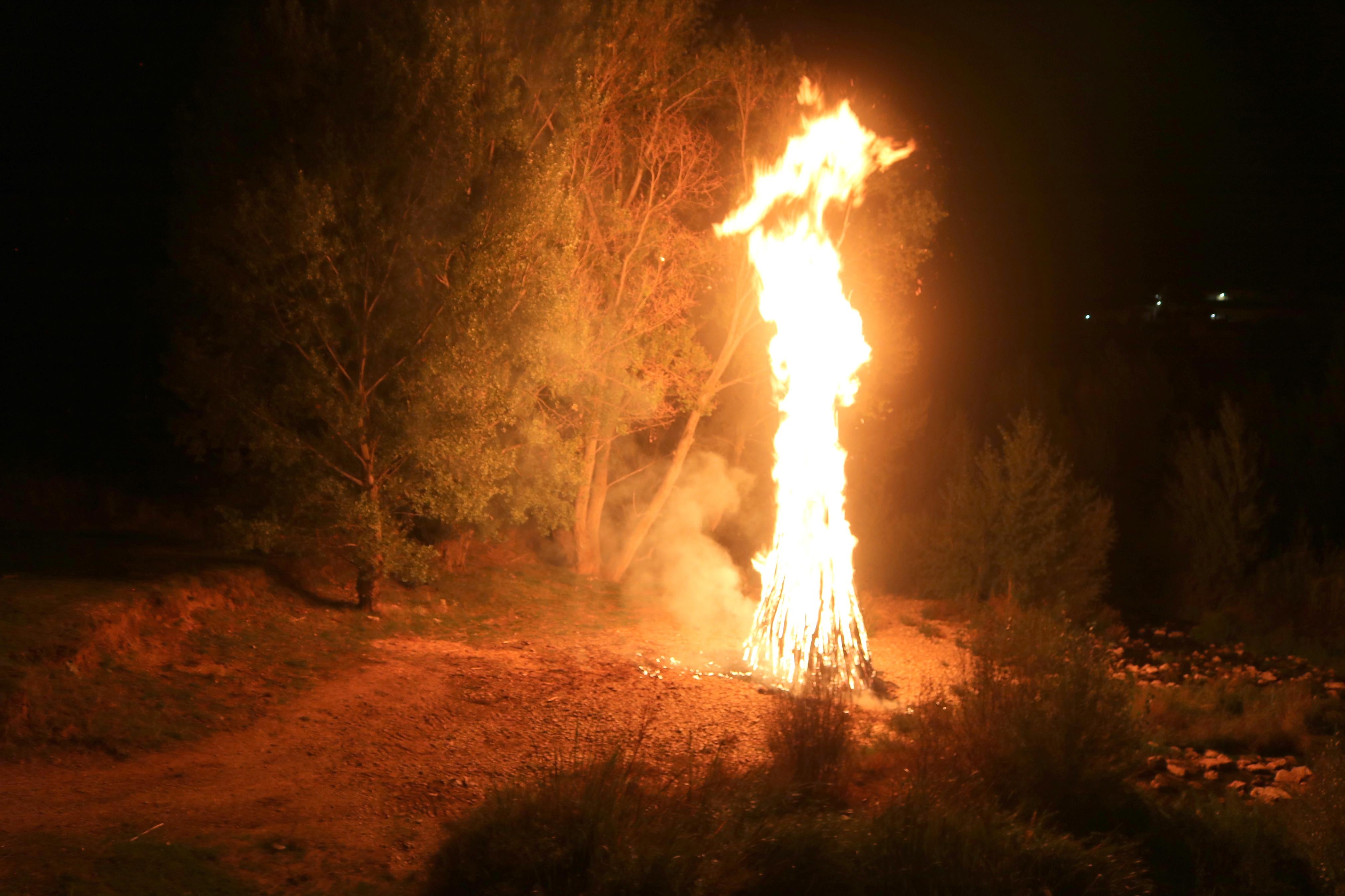 Devoción al resplandor de las hogueras en Palenzuela