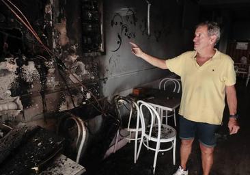 Un incendio en un bar de Pajarillos obliga a desalojar a los clientes