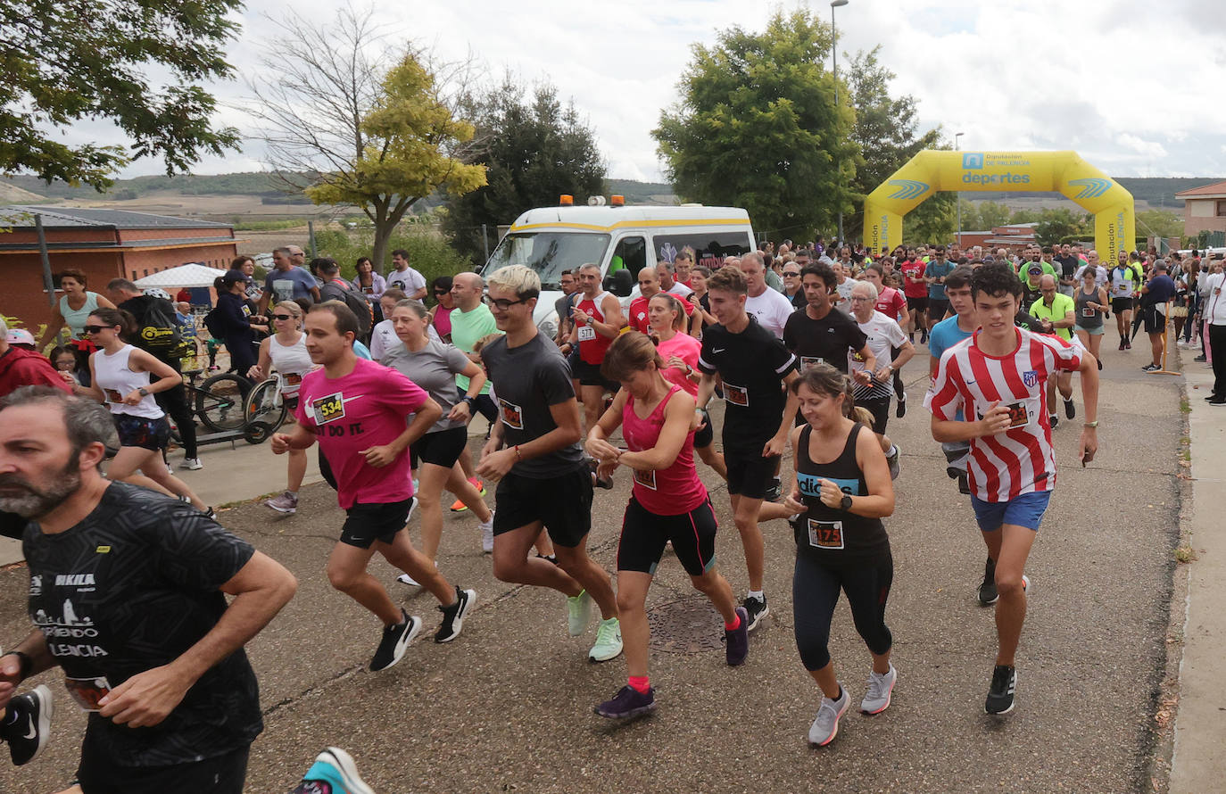 La Carrera de la Fibromialgia reúne a un millar de personas en Villalobón