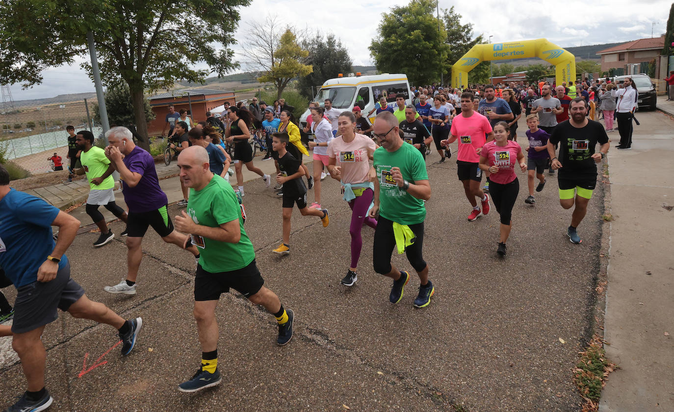 La Carrera de la Fibromialgia reúne a un millar de personas en Villalobón