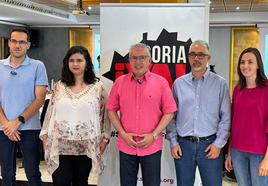 Silvia Largo a la derecha en el equipo de Soria ¡Ya!