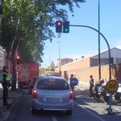 El acceso a la calle Embajadores desde el paseo de Farnesio permanecerá cortado al tráfico