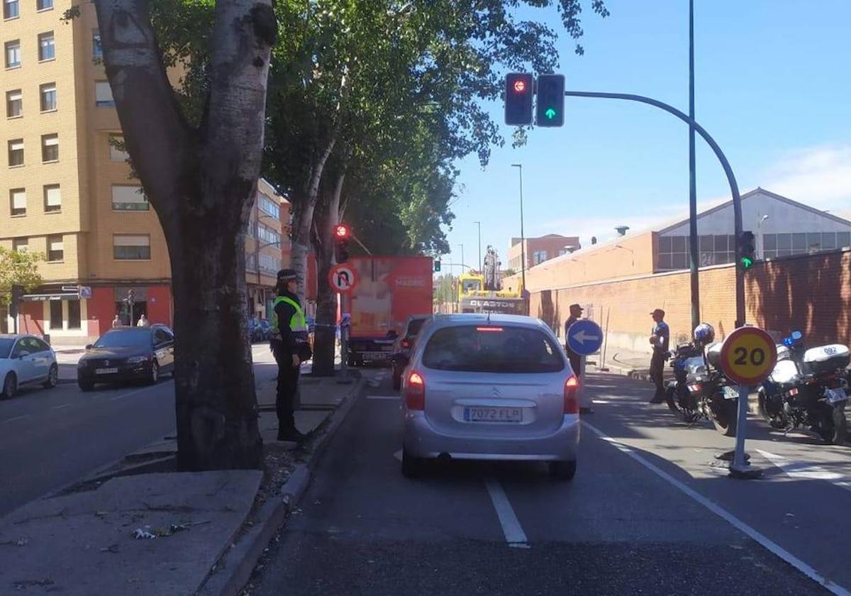 Obras en la calzada del paseo Farnesio que durarán dos semanas.