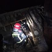 Los bomberos sofocan un incendio en dos casas habitadas en Villarramiel