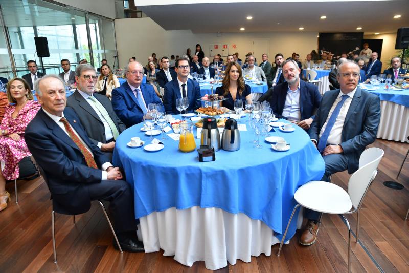 Fernando Tejerina, Santiago Aparicio, Enrique Cabero, Goyo Ezama, Milvia Garfia, Ángel Ortiz y Rubén Rodríguez