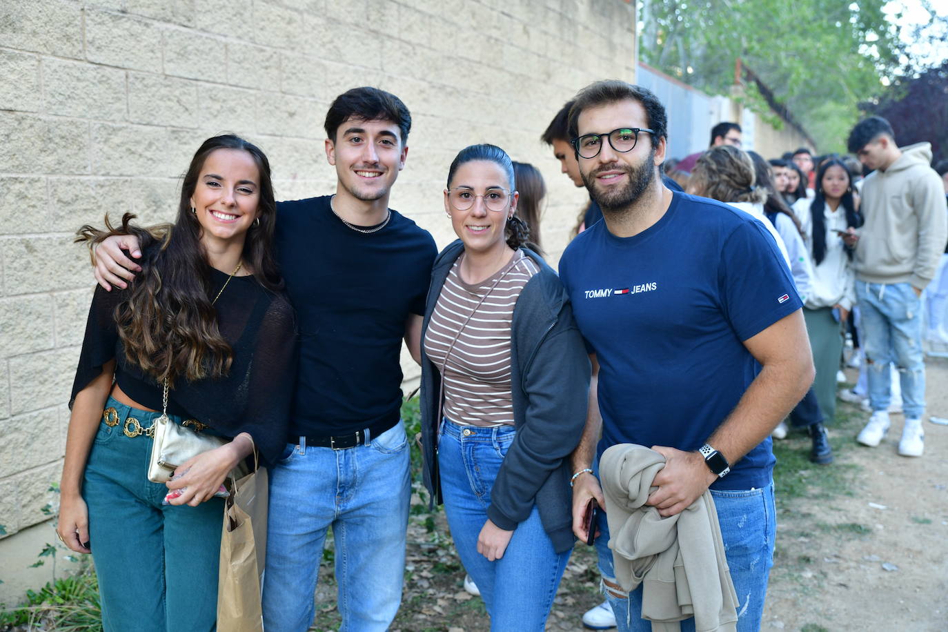 Las colas del concierto de Quevedo en Valladolid, en imágenes (1/2)