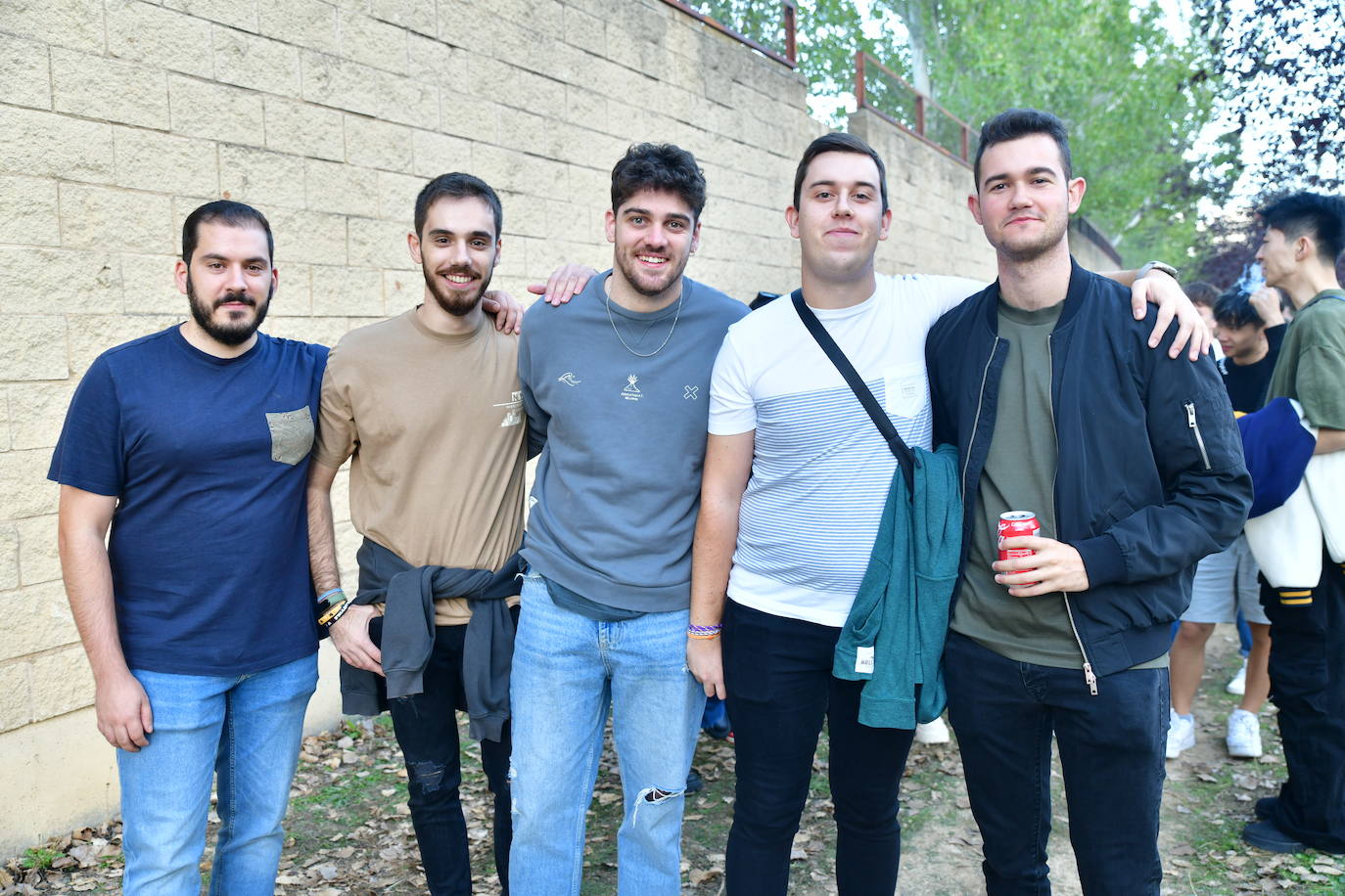 Las colas del concierto de Quevedo en Valladolid, en imágenes (2/2)