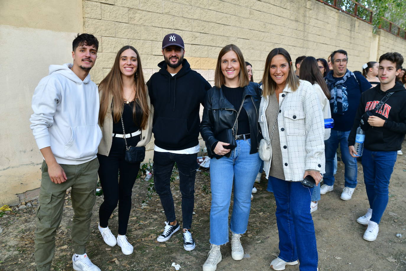 Las colas del concierto de Quevedo en Valladolid, en imágenes (2/2)