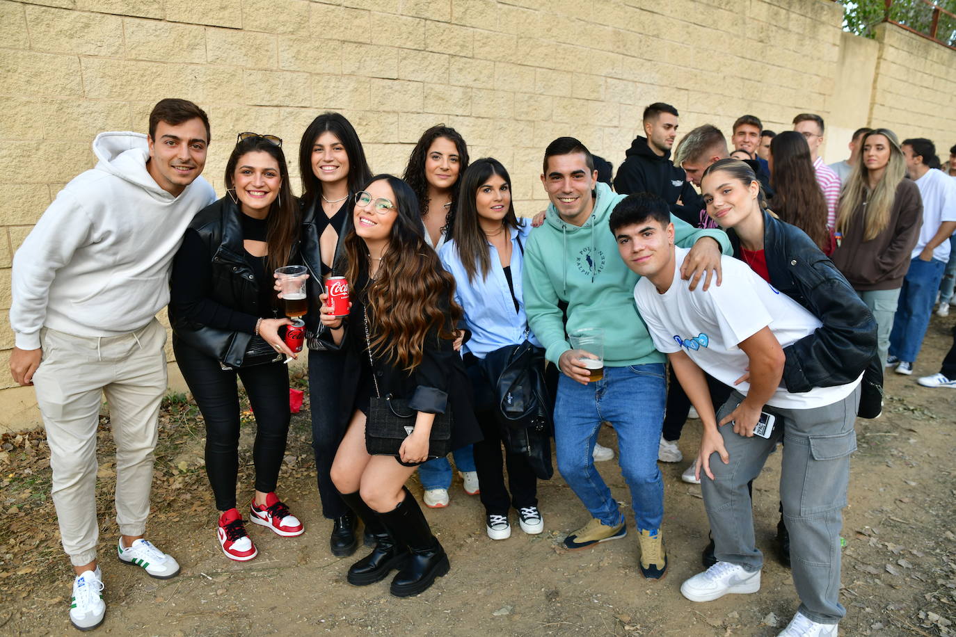 Las colas del concierto de Quevedo en Valladolid, en imágenes (2/2)