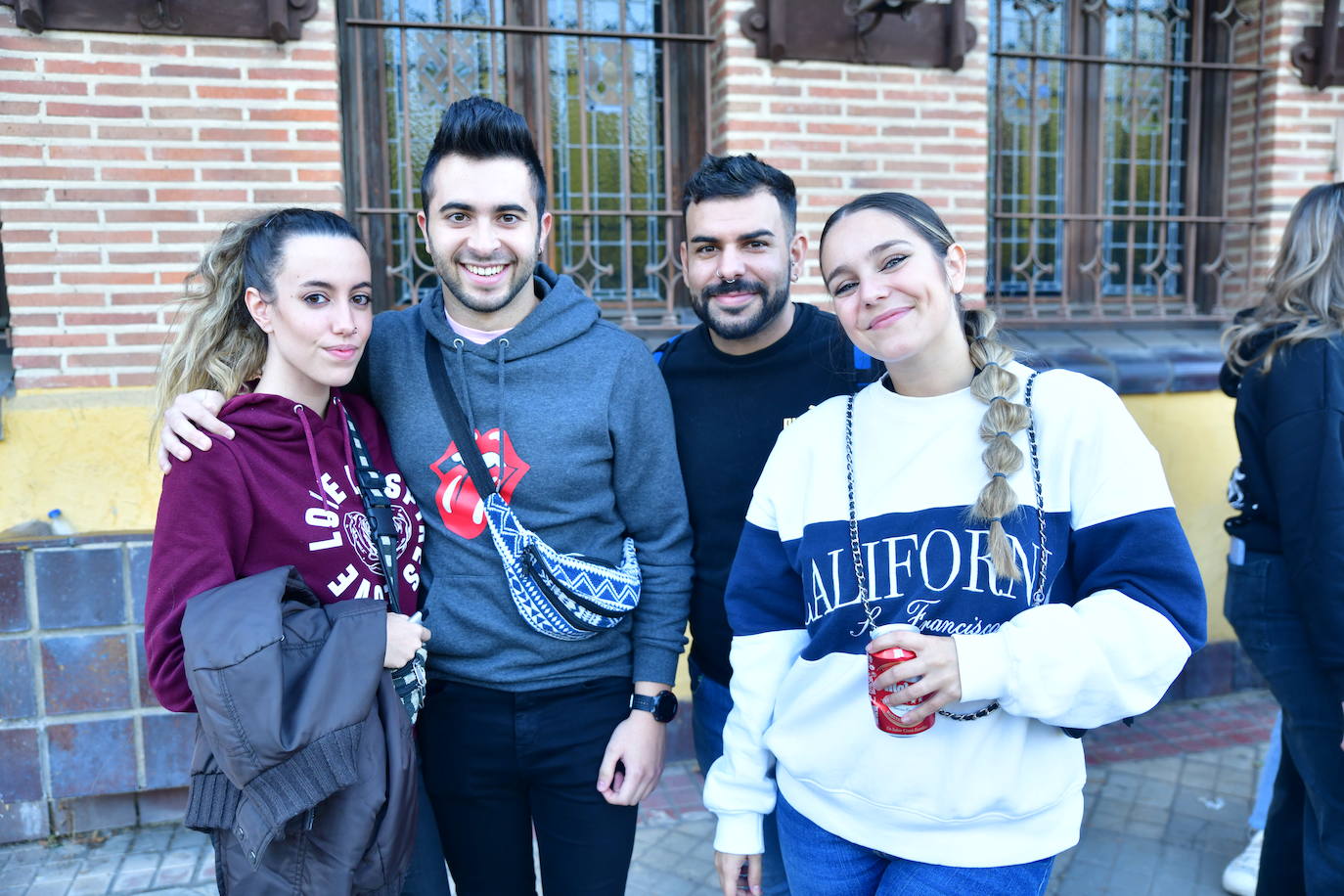 Las colas del concierto de Quevedo en Valladolid, en imágenes (2/2)