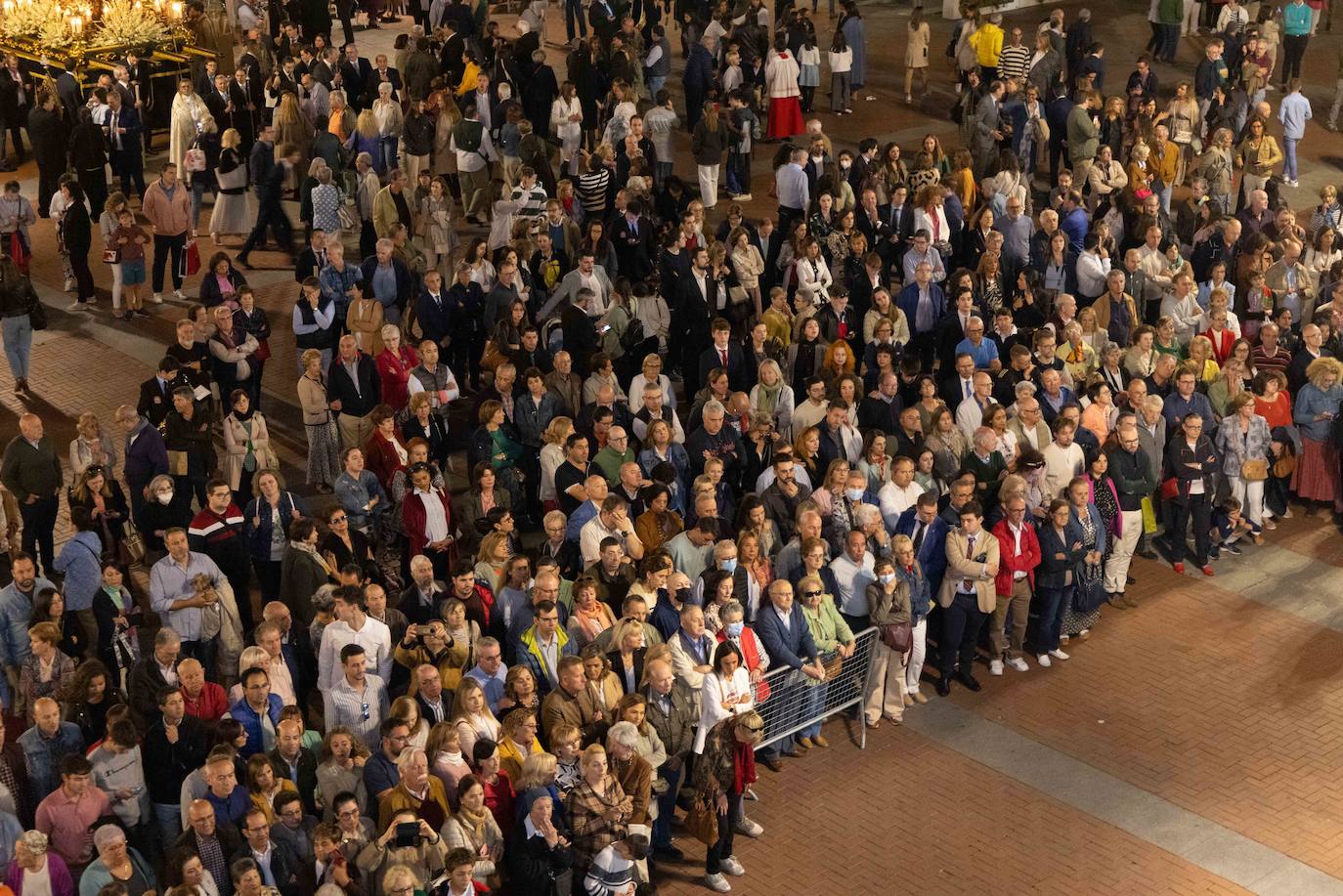 Procesión triunfal de la Santa Vera Cruz Coronada en Valladolid (II)