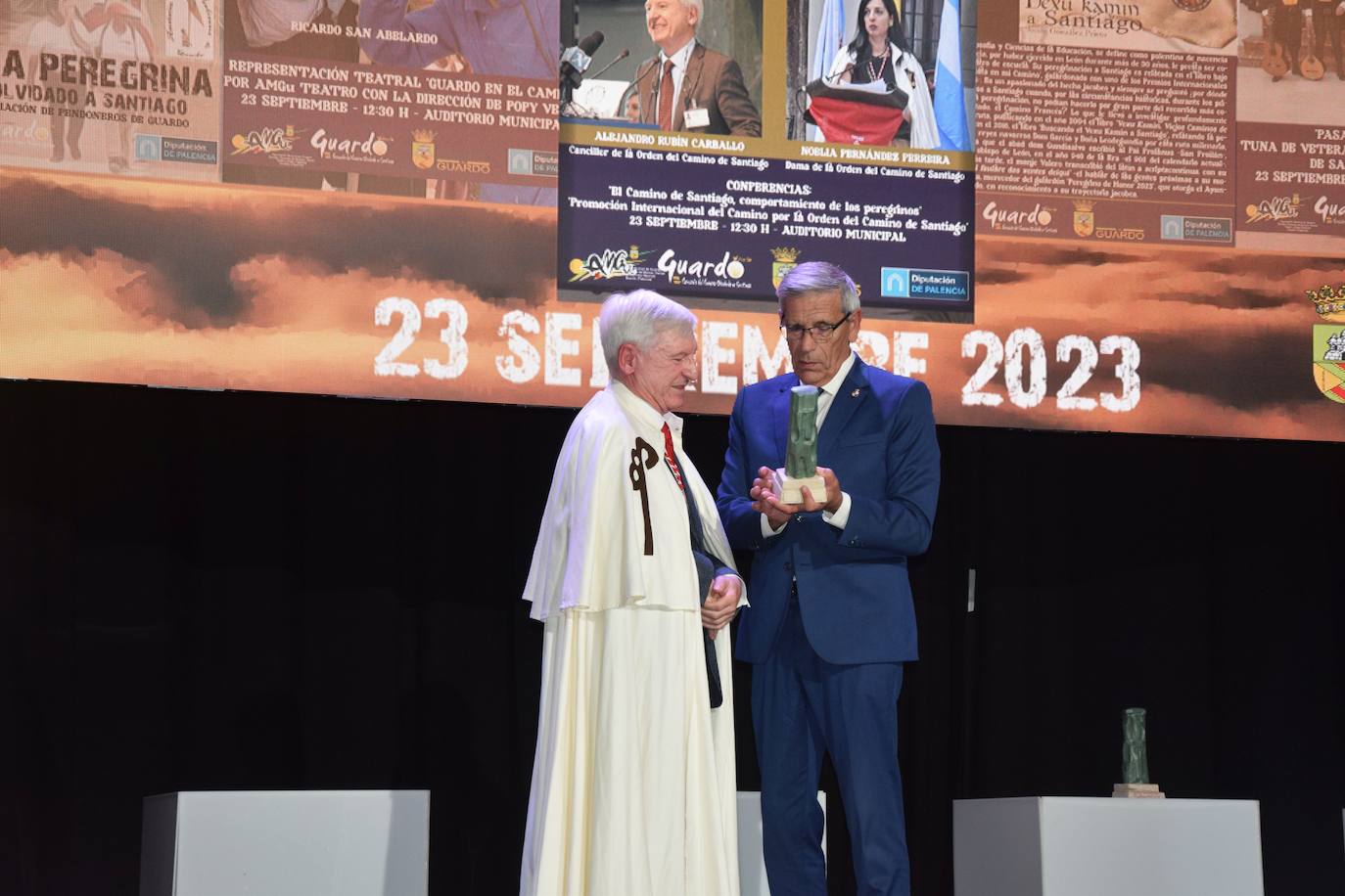 Homenaje en Guardo al peregrino