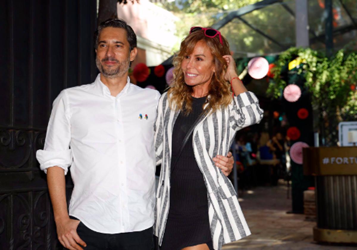 Lara Dibildos junto a su novio Cándido Conde Pumpido Jr.