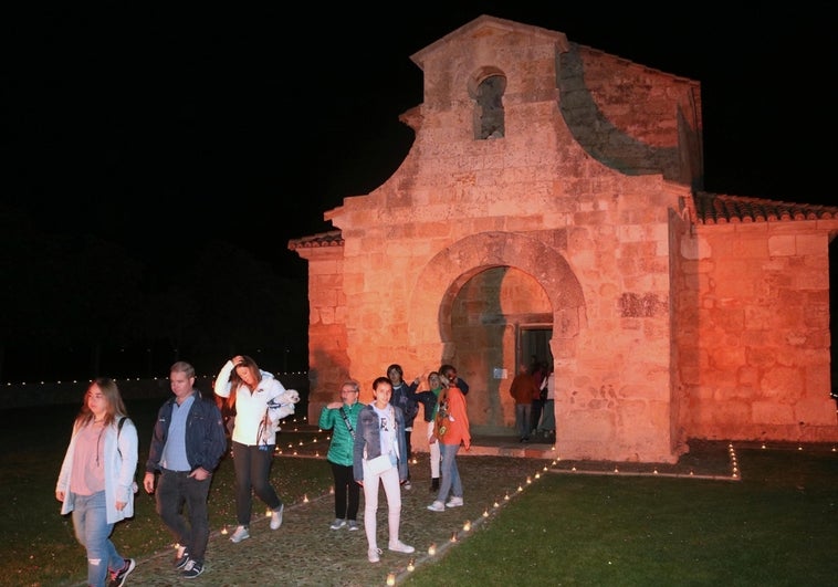 Baños de Cerrato disfruta de una noche mágica a la luz de las velas