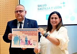 El consejero de Sanidad, Alejandro Vázquez, y la directora de Salud Pública, Sonia Tamames, presenta la campaña vacunal de gripe y covid.