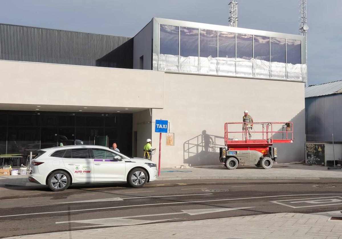 Exterior de la Estación de Autobuses de Palencia.