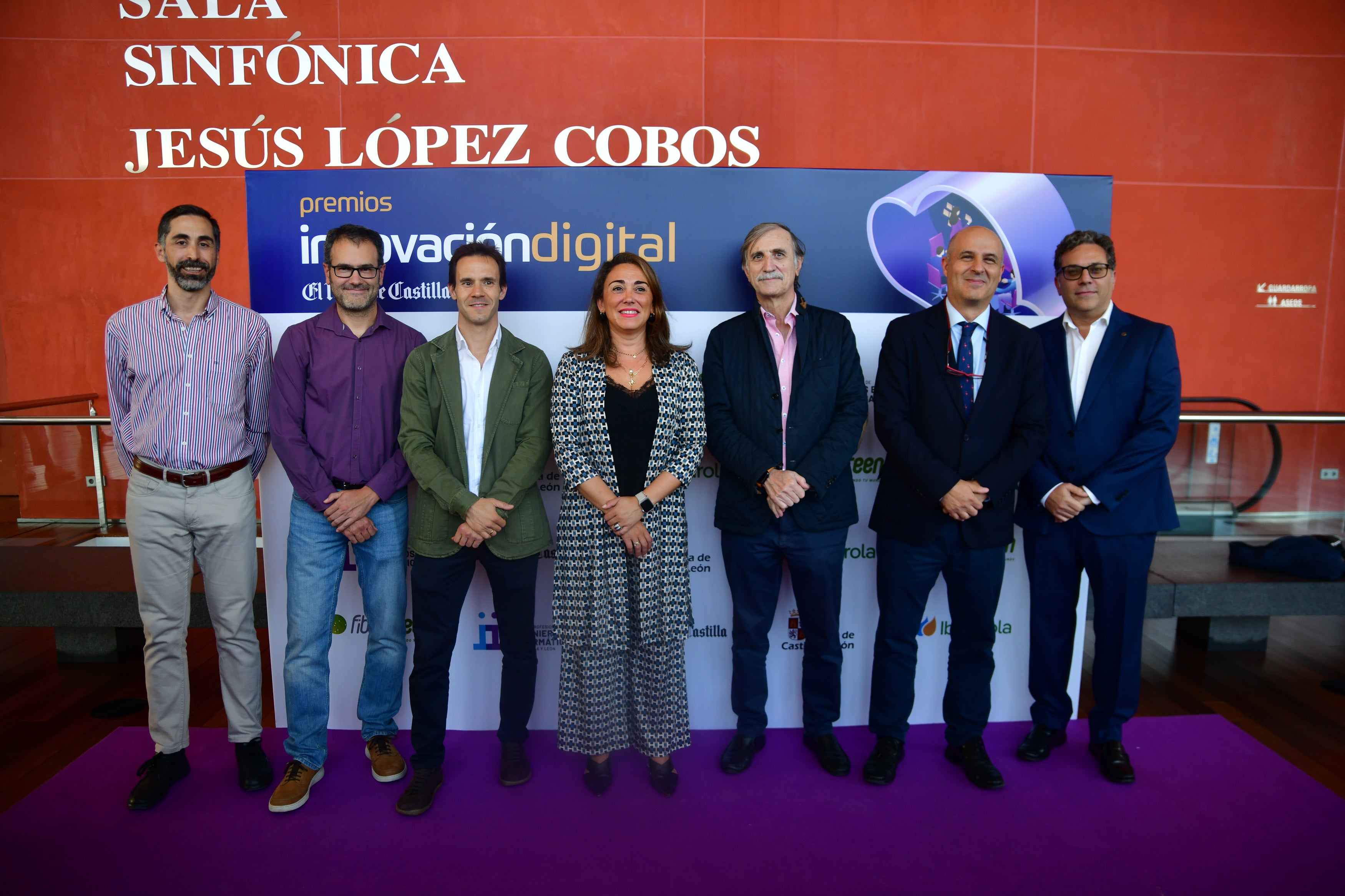 Consejería de Movilidad y Transformación digital: Jesús Ángel del Pozo, Alberto Martínez, Antonio Ibáñez, María González (consejera), Óscar García, Jorge Llorente y Pablo Sancho.