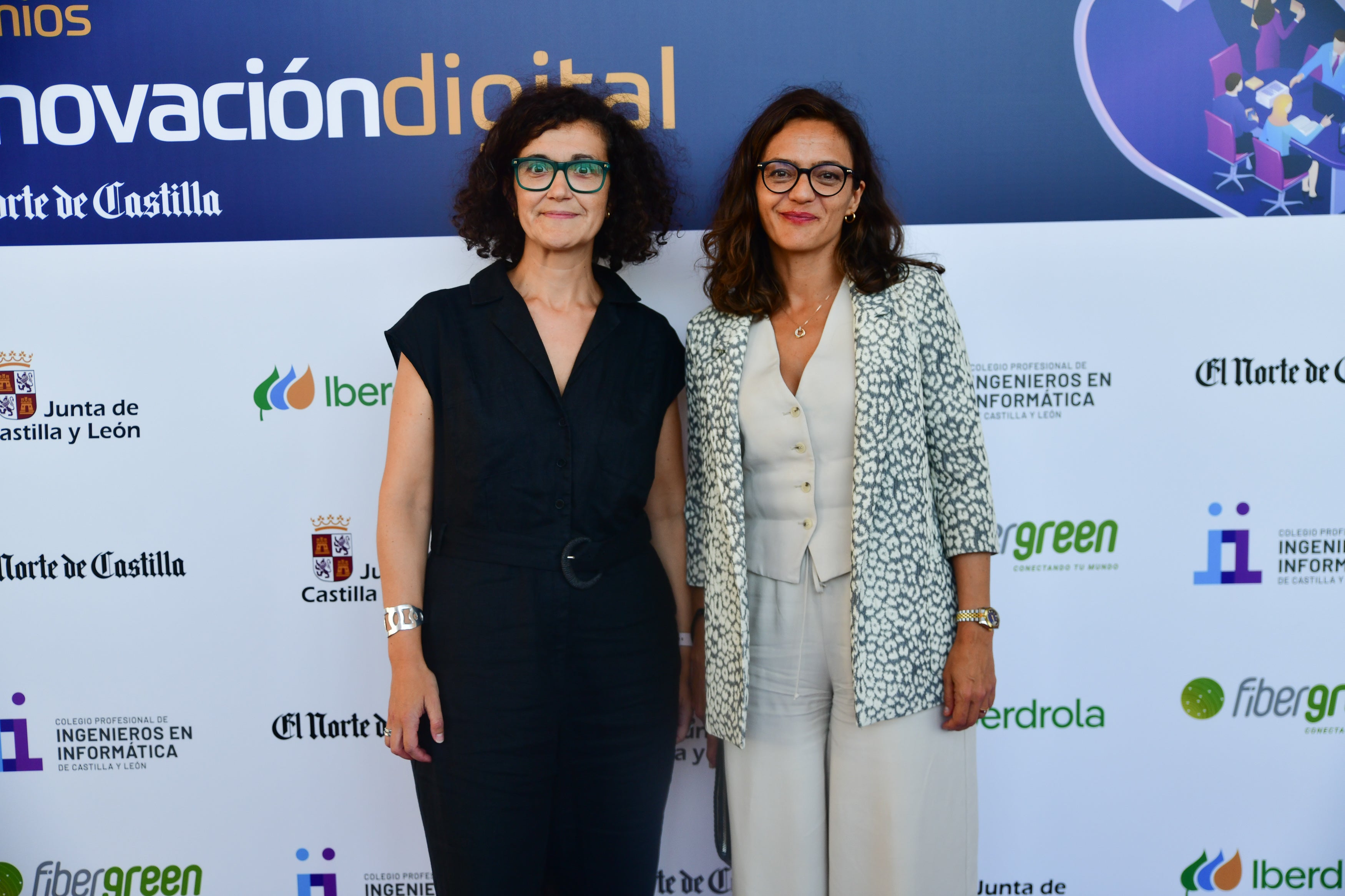 Susana Álvarez (vicerrectora de Innovación docente de la Universidad de Valladolid) y Helena Villarejo (secretaria general de la Universidad de Valladolid).