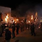 El Vítor ilumina la noche de Mayorga