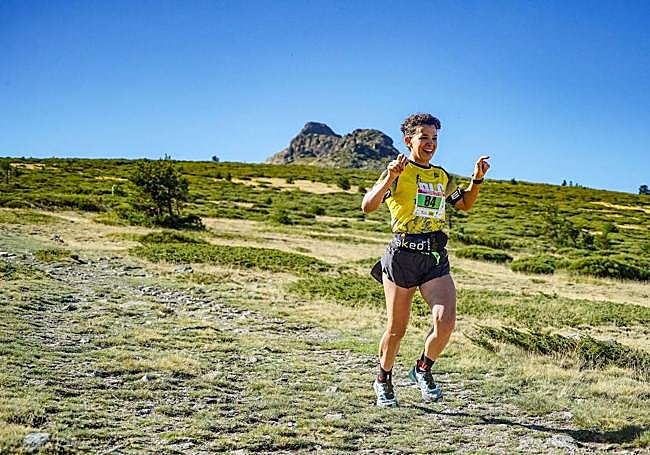 Una de las participantes, durante el tramo de bajada.