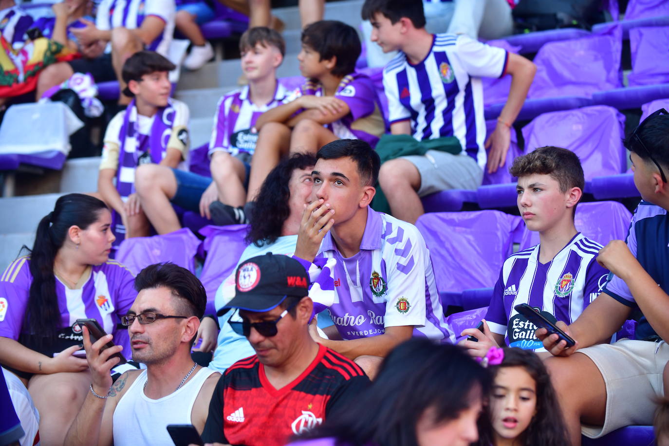 Búscate en la grada de Zorrilla (1/4)