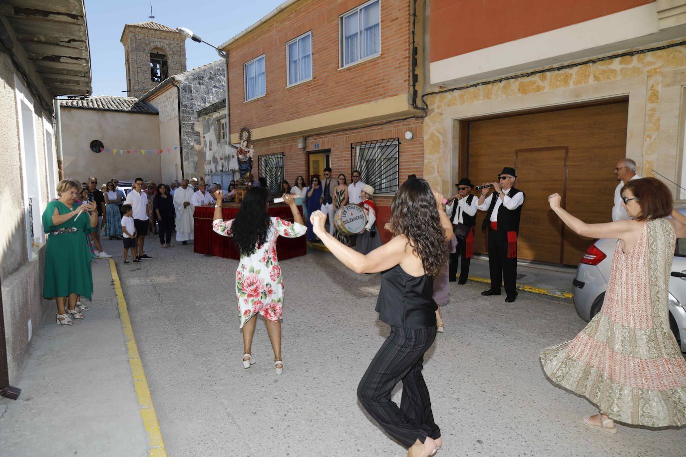 Procesión de la Virgen del Rosario en Valbuena de Duero