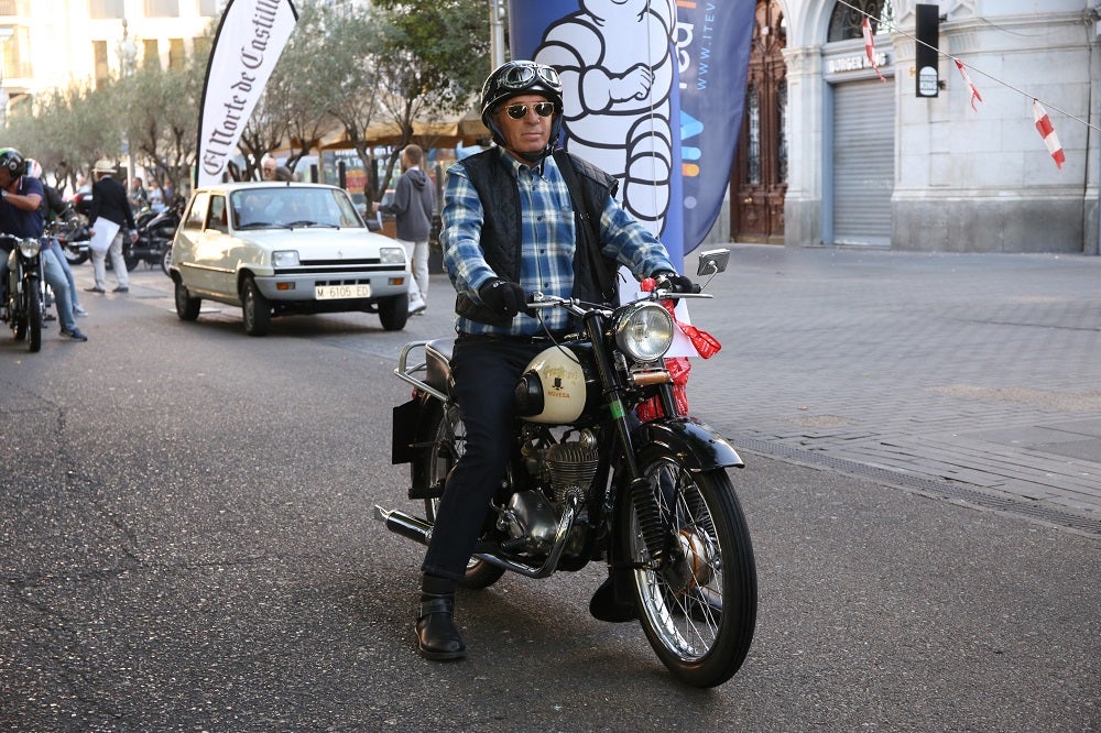 Galería de fotos | Llegada de los participantes al Valladolid Motor Vintage 3/7