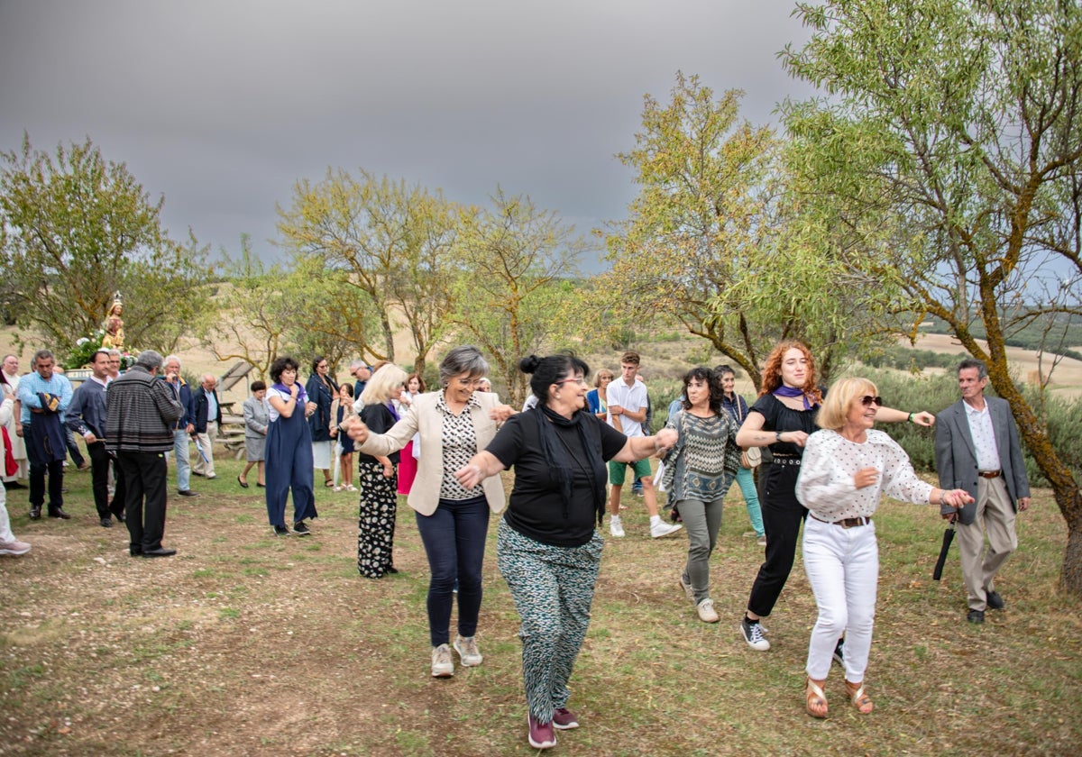 Valdecañas de Cerrato se rinde a la Virgen del Campo