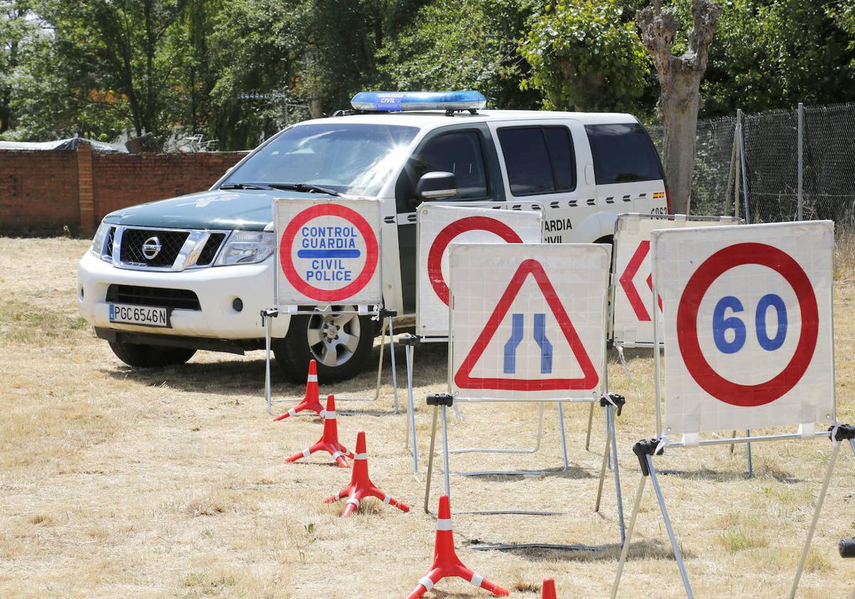 Herida una conductora y dos guardias civiles al chocar su coche con una patrulla en Carrión