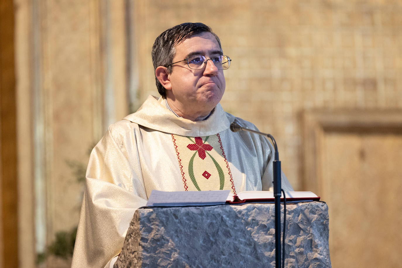 Misa con motivo del día de los Ángeles Custodios en Valladolid