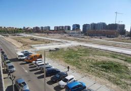 El derribo del último muro integra el barrio de los cuarteles en Delicias