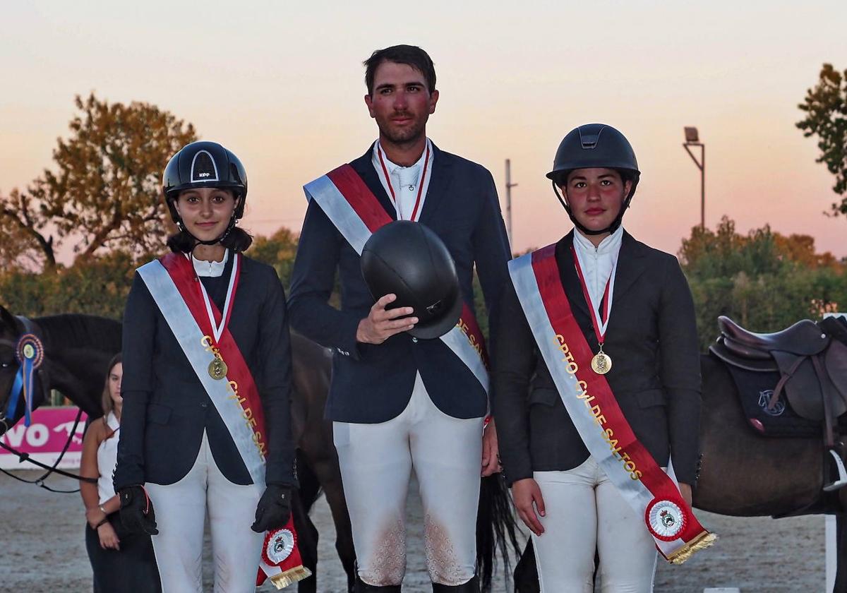 Carlos Zárate, campeón de Castilla y León de salto de obstáculos