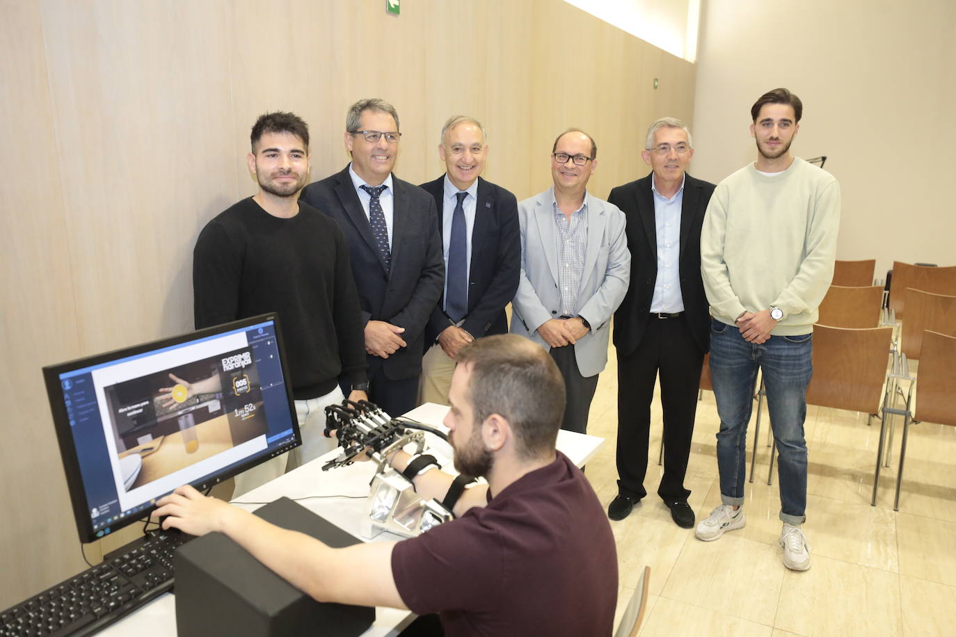 Las imágenes de los resultados de un exoesqueleto de mano