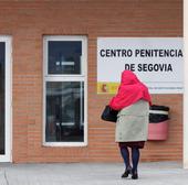 Un preso de Segovia condenado por abusos tramita el cambio de sexo