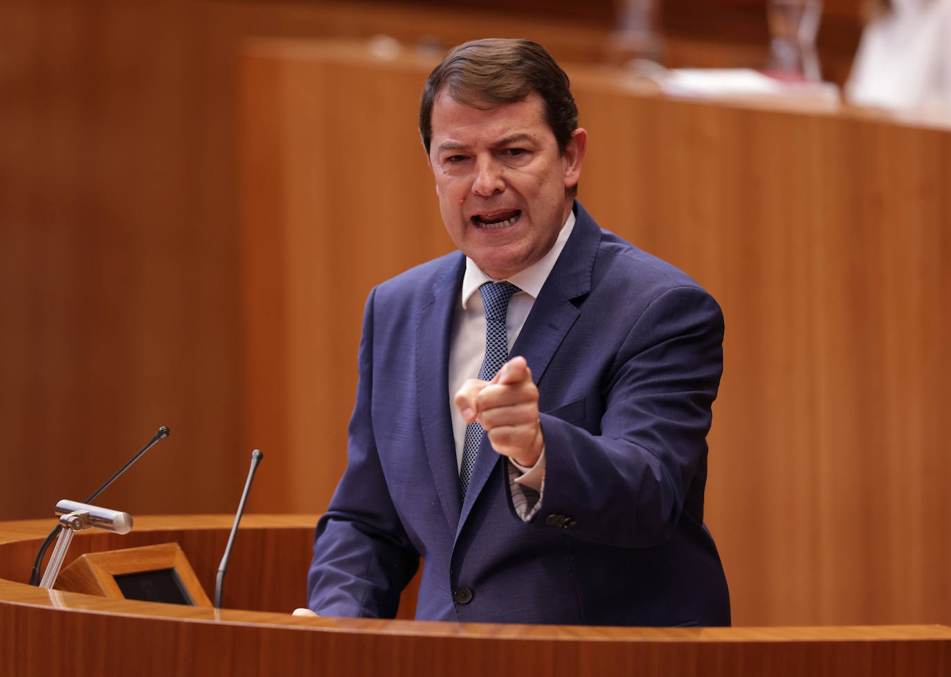 El pleno de las Cortes de Castilla y León, en imágenes