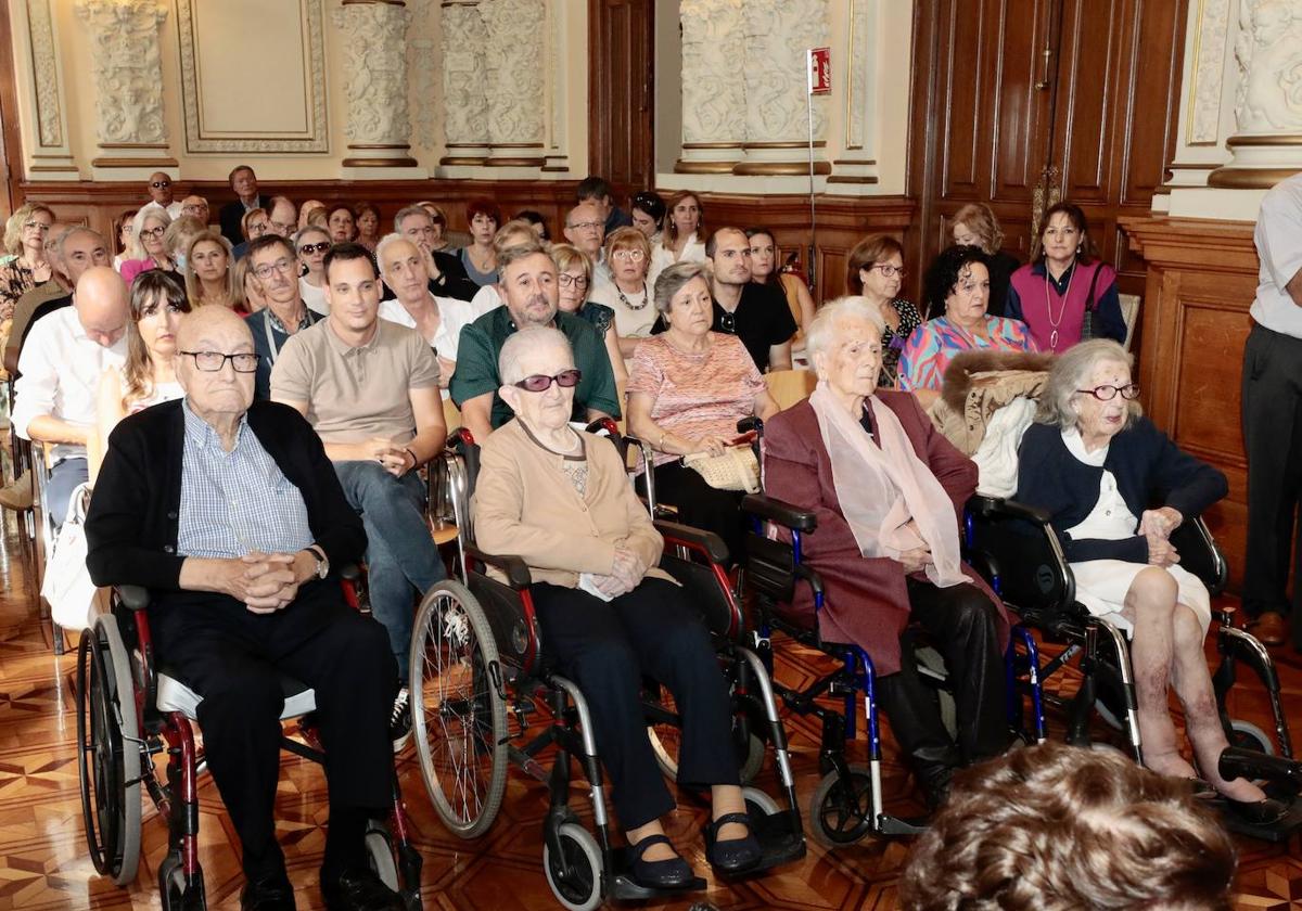 El acto homenaje por el Día de las Personas de Edad celebrado en el Ayuntamiento