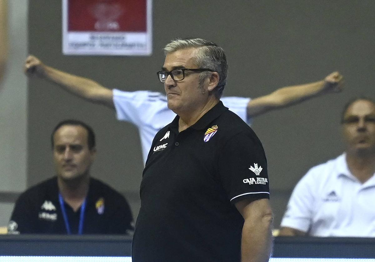 Paco García, durante su partido ante el Tizona en la Copa de Castilla y León.