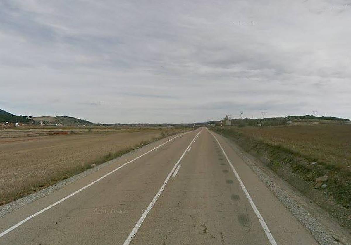 Carretera CL-626 en las inmediaciones de Pisón de Castrejón, donde se ha producido el accidente.