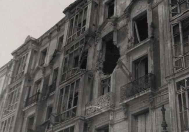 La casa fue destruida por una bomba durante la Guerra Civil.